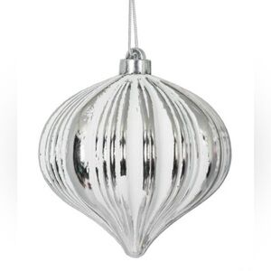 Set of 2 silver sparkly plastic shatterproof Christmas ribbed onion ornaments